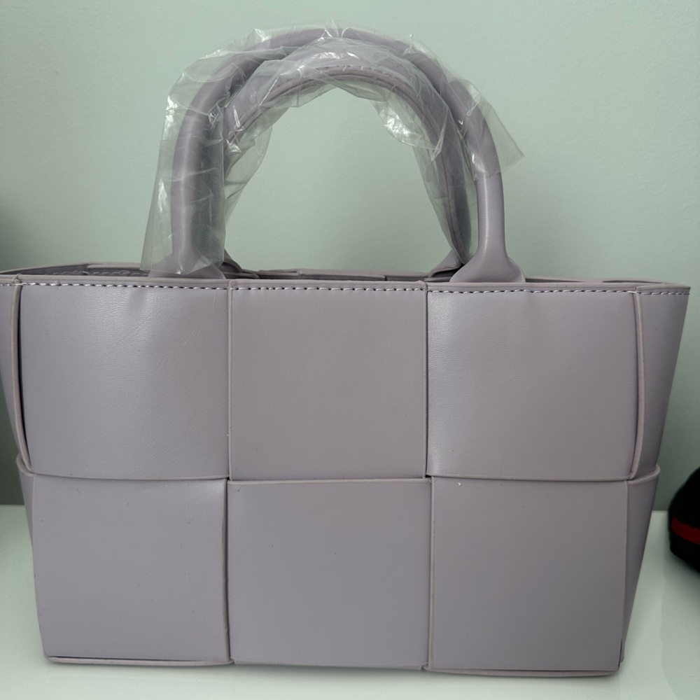 Elegant Lavender Handbag